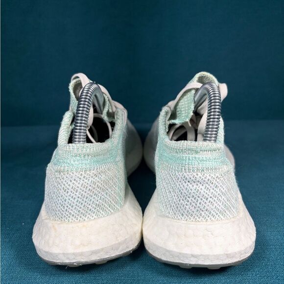 Size 7.5 - Women’s Adidas Pureboost Green shoes - Picture 2 of 8
